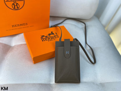 HERMES 携帯電話バッグ