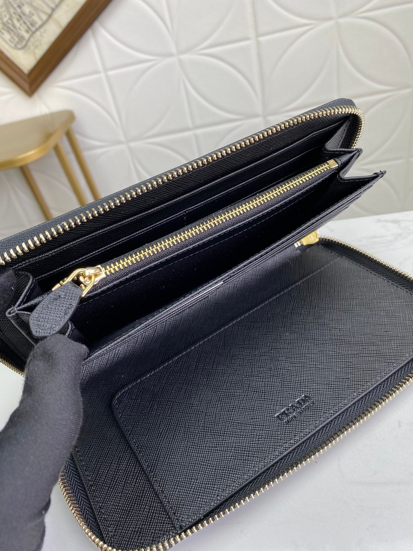 PRADA(プラダ) 財布 21x12cm