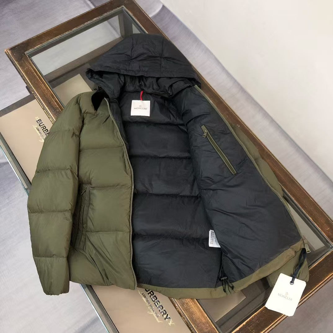 【Moncler全国送料無料】【即日出荷】新作数量限定予行販売モンクレールダウンジャケット