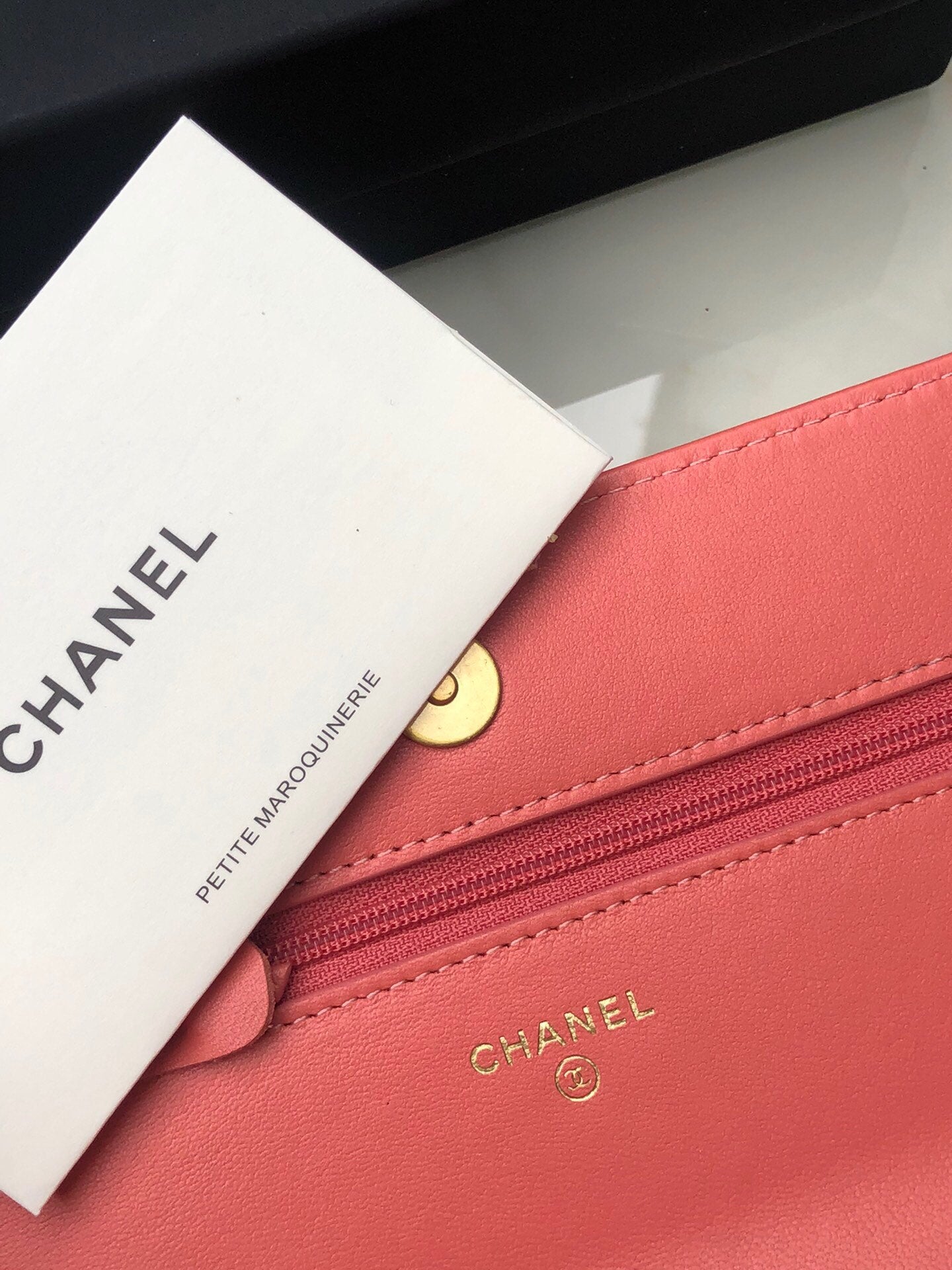 CHANEL 19 WALLET ON CHAIN 0957