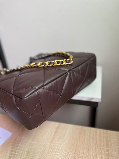 CHANEL 19 SHOPPING BAG 3519