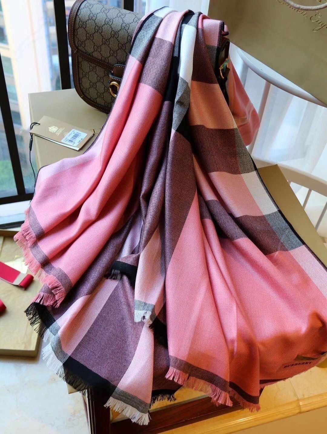 【BURBERRY】バーバリーカシミヤスカーフ 4色