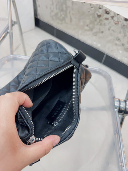 【PRADA 公式旗艦店】プラダ ショルダーバッグ 当日出荷 好評に付き再入荷！29*17*6.5CM