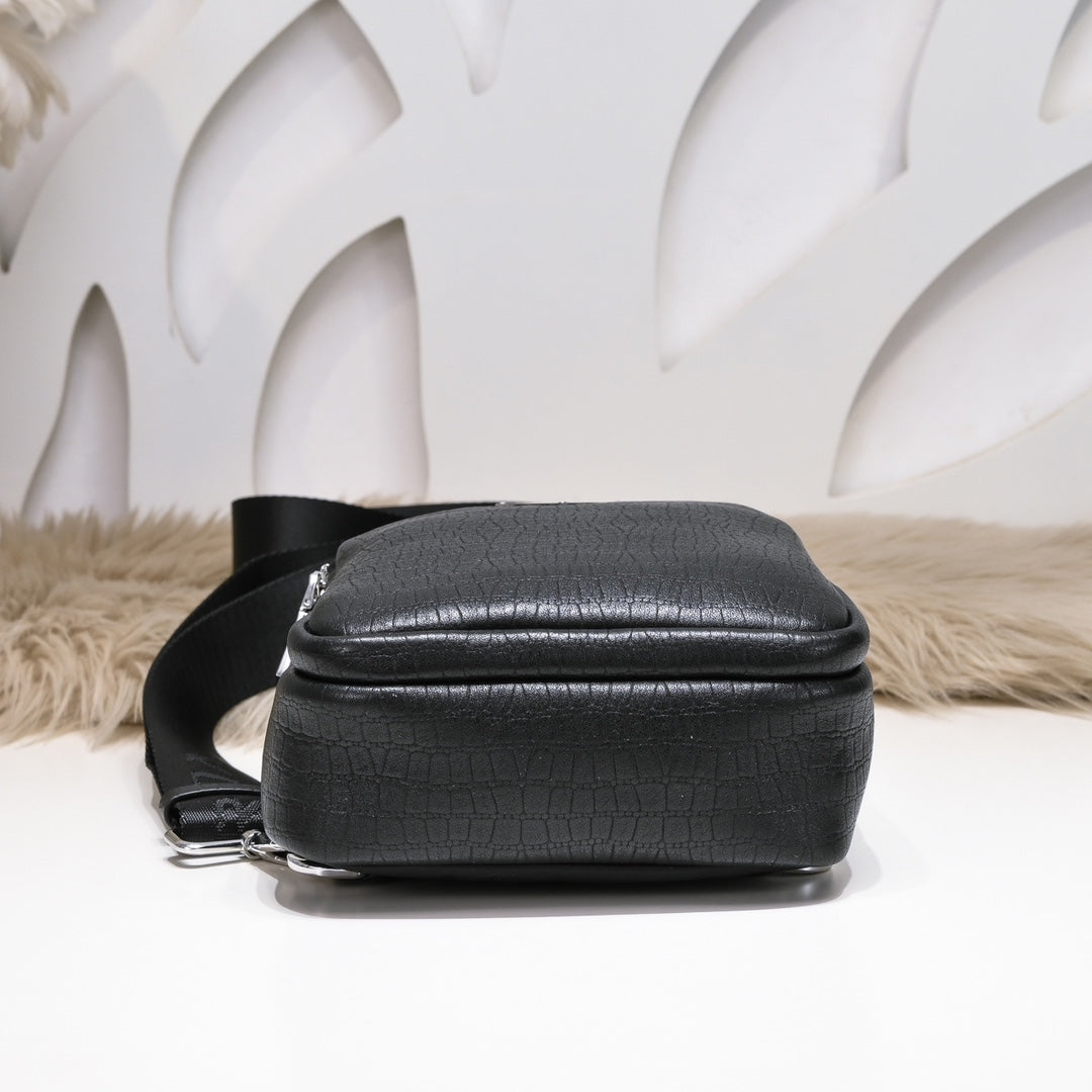 【 PRADA 公式旗艦店】プラダ 胸ポケット 当日出荷 好評に付き再入荷！27*18*7CM