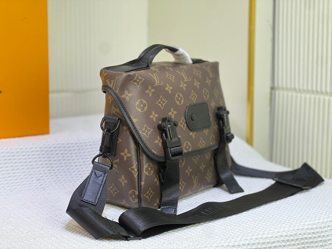 エレガント☆Louis Vuitton☆LV トレイル ショルダーバッグ M46972