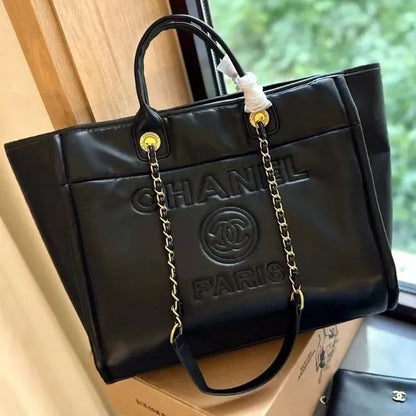 【大きめロゴが可愛い♪】CHANEL ミディアム ショッピングバッグ
