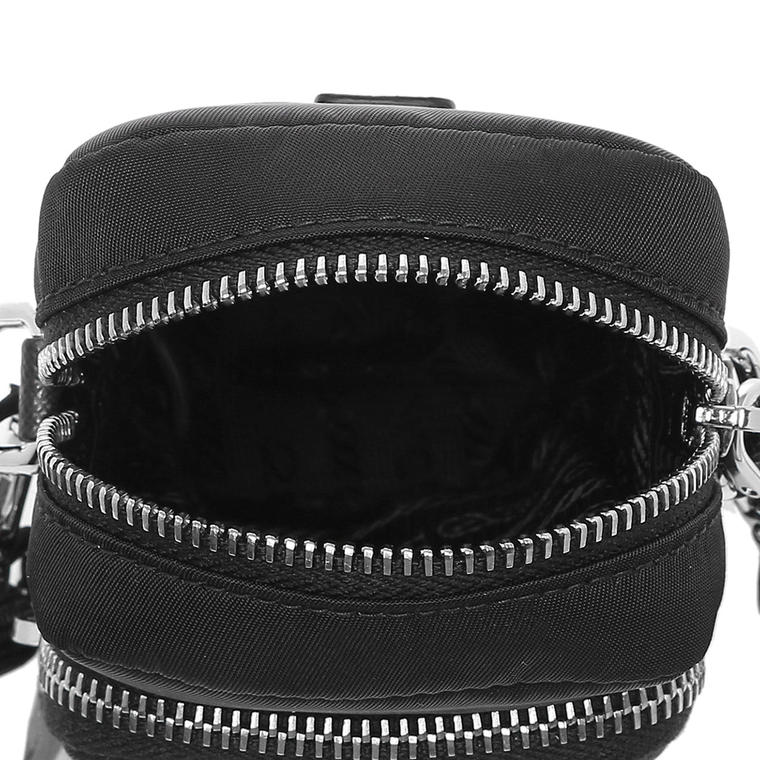 【即発】PRADA ユニセックスショルダーバッグ