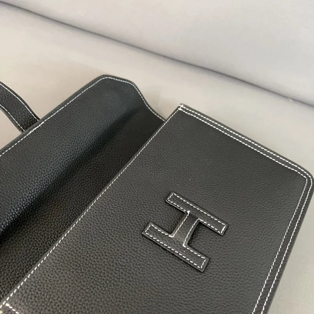 【HERMES 公式旗艦店】エルメス クラッチバッグ 当日出荷 好評に付き再入荷！26*17CM
