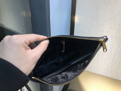 Gucci(グッチ)クラッチバッグ 27X17X3cm
