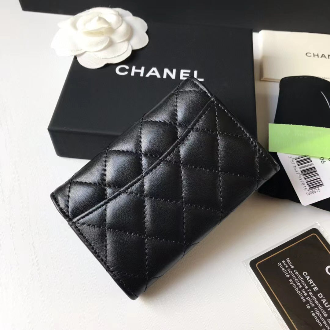 Chanel Classic Leather Wallet In Black