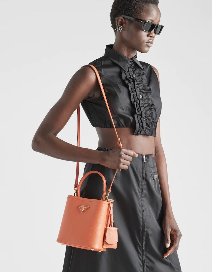 PRADAパニエ サフィアーノレザー スモールバッグ