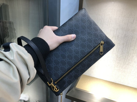 Gucci(グッチ)クラッチバッグ 27X17X3cm