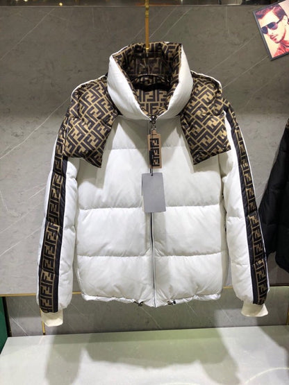 FENDI（フェンディ） ダウンジャケット、ご好評に付き再入荷！