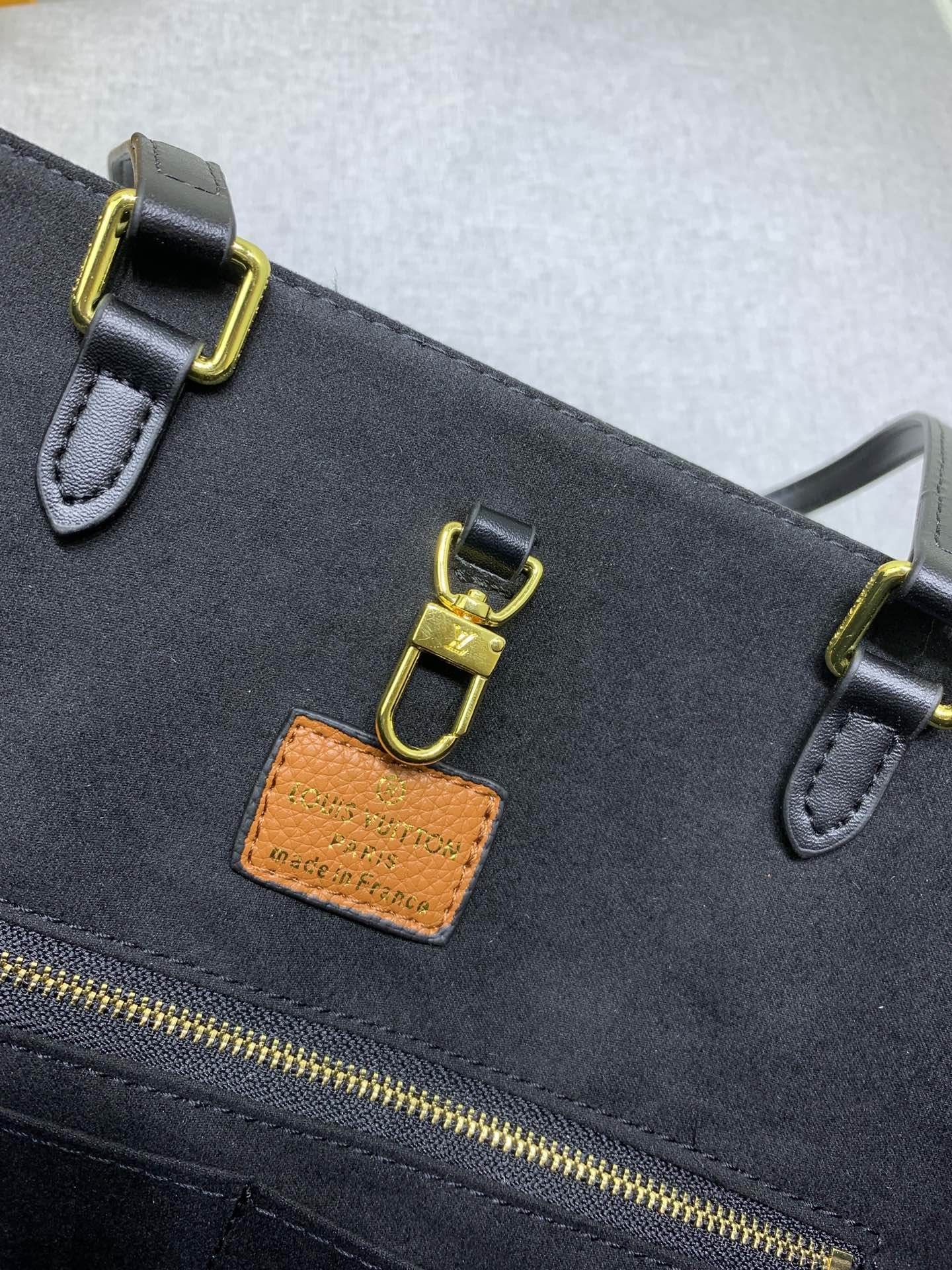 Louis Vuitton(ルイヴィトン)新作モデルが登場【LV CRAFTY ONTHEGO ハンドバッグ】