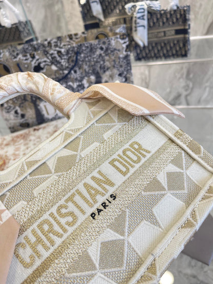 2022新型Diorミニ限定ハンドバッグ ディオールミニBOOK TOTEハンドバッグ