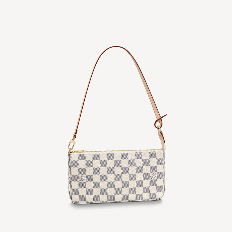 LVヴィトンミニスカートワンピースに合うパーティにもハンドバッグ