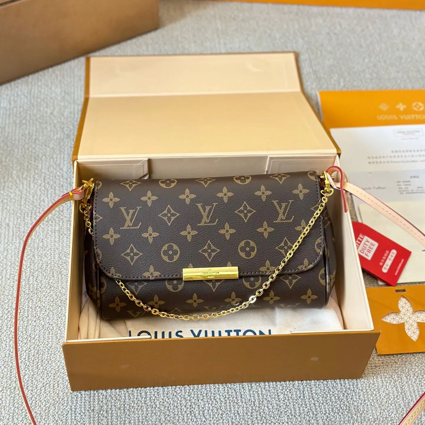 ☆Louis Vuitton☆ 牛革バージョン