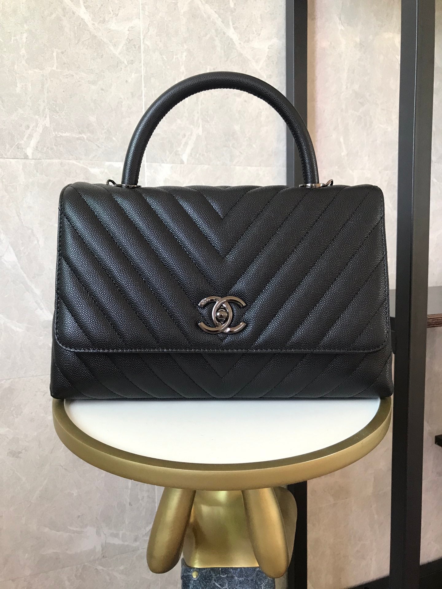 Chanel Cowhide handbag 92991