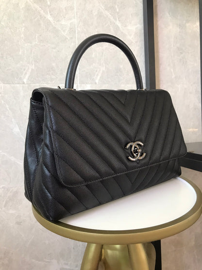 Chanel Cowhide handbag 92991