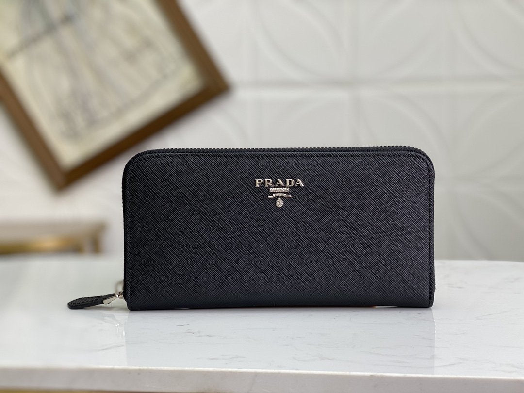 PRADA(プラダ) 財布19x12cm