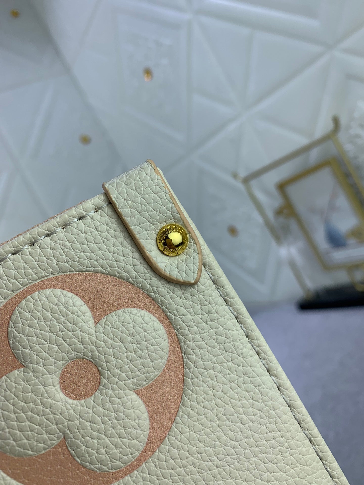 Louis Vuitton(ルイヴィトン) ONTHEGO ミディアム ハンドバッグ