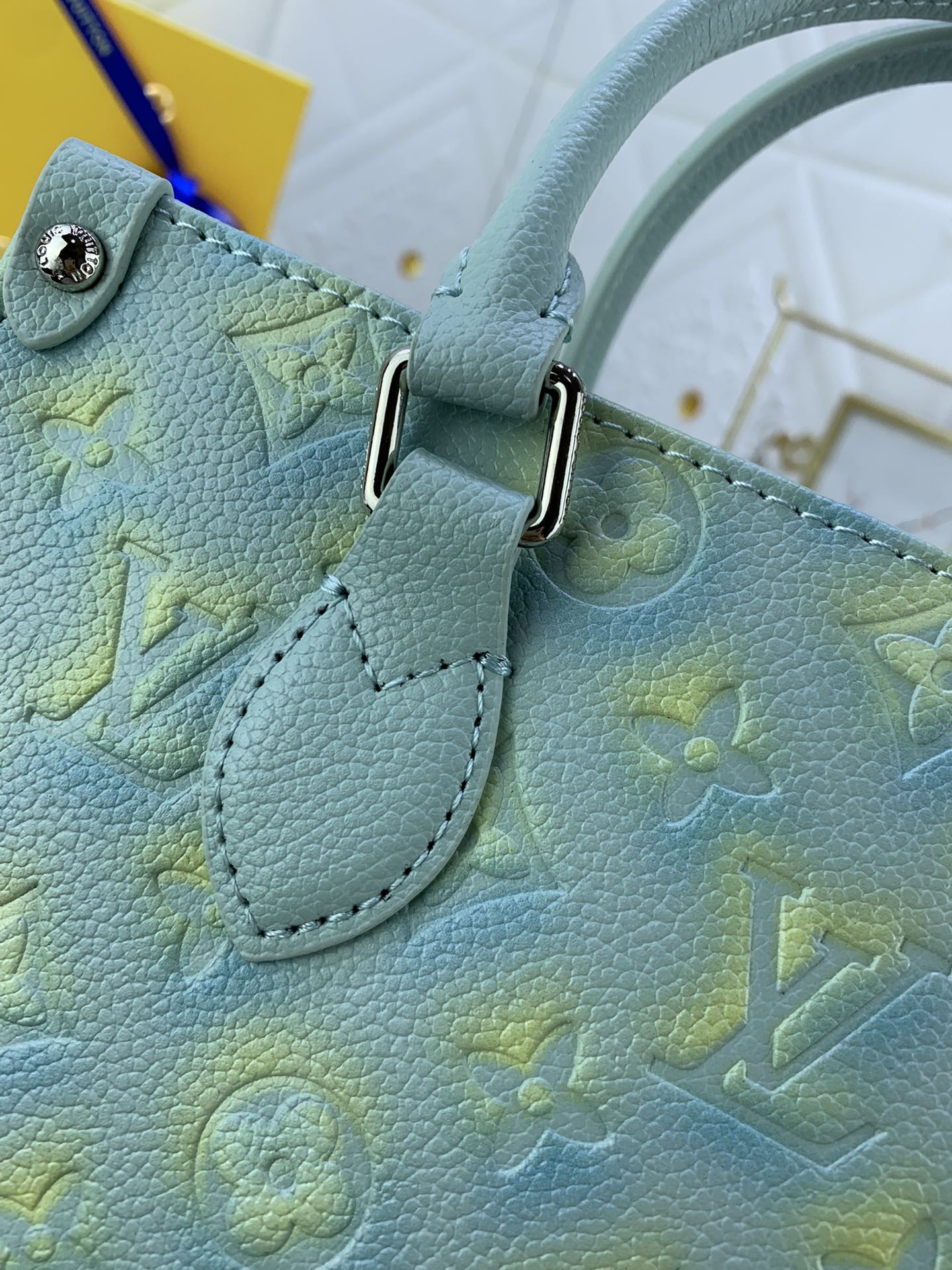 Louis Vuitton(ルイヴィトン) ONTHEGO バッグ 25x19cm