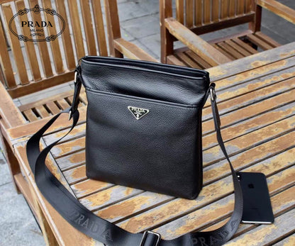 【PRADA 公式旗艦店】プラダ ショルダーバッグ 当日出荷 好評に付き再入荷25*27*5CM