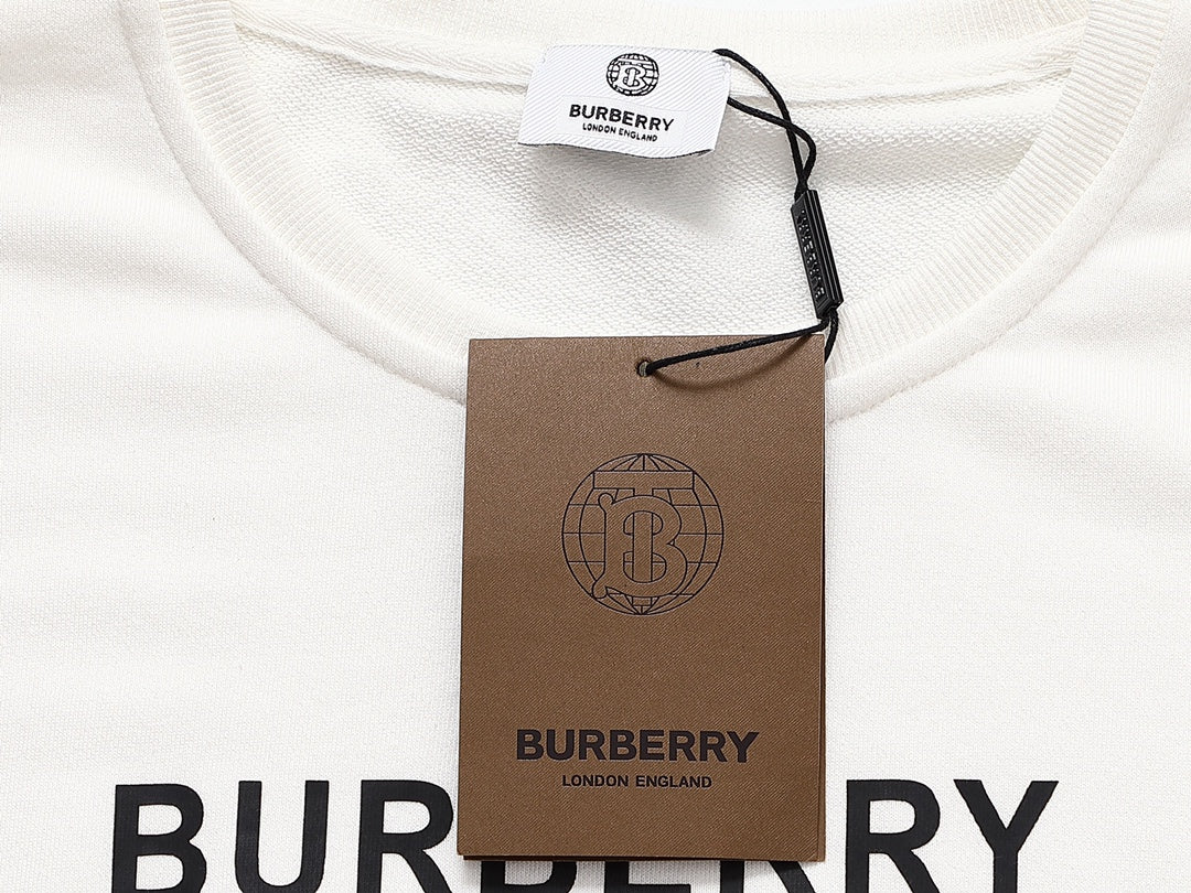 【 Burberry 旗艦店】ご好評に付き再入荷！！