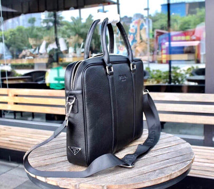 【PRADA 公式 旗艦店】プラダ ブリーフケース 当日出荷 好評に付き再入荷！39*30*6CM
