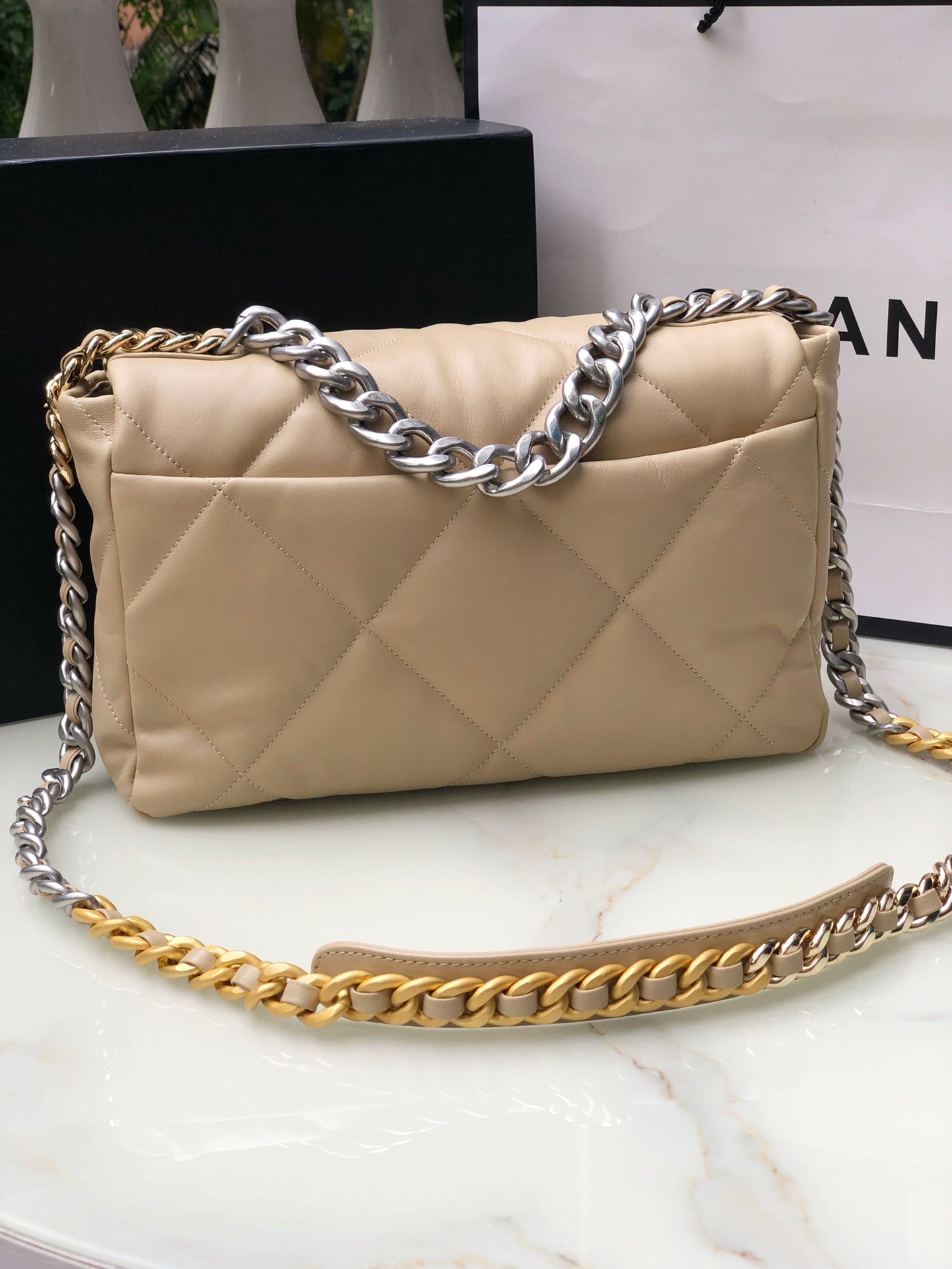 Chanel 19 medium 1161