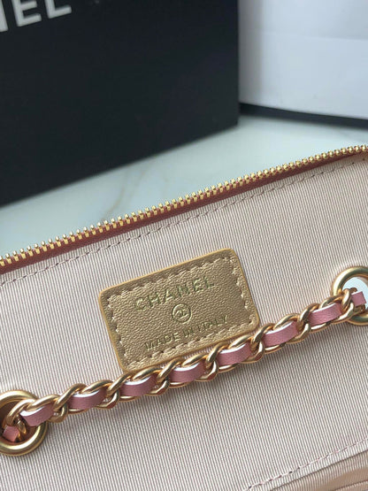 Chanel Classic Vanity 22C Bag with Chain AP2303
