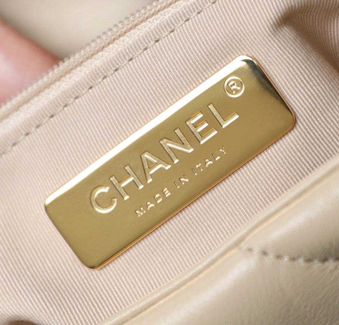 Chanel 19 AS1160