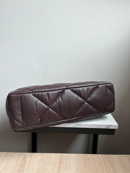 CHANEL 19 SHOPPING BAG 3360