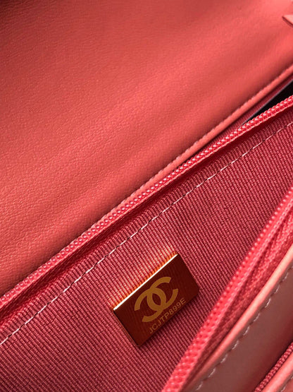 CHANEL 19 WALLET ON CHAIN 0957