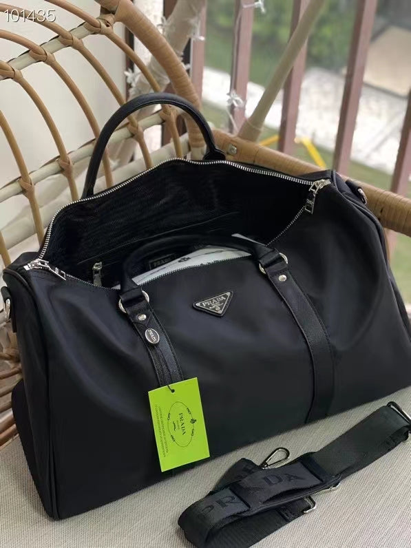 【PRADA 公式旗艦店】プラダ 旅行かばん 当日出荷 好評に付き再入荷！46*26CM