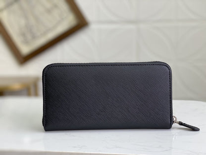 PRADA(プラダ) 財布19x12cm