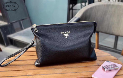 【PRADA 公式 旗艦店】プラダ クラッチバッグ当日出荷 好評に付き再入荷！28*18.5*3CM