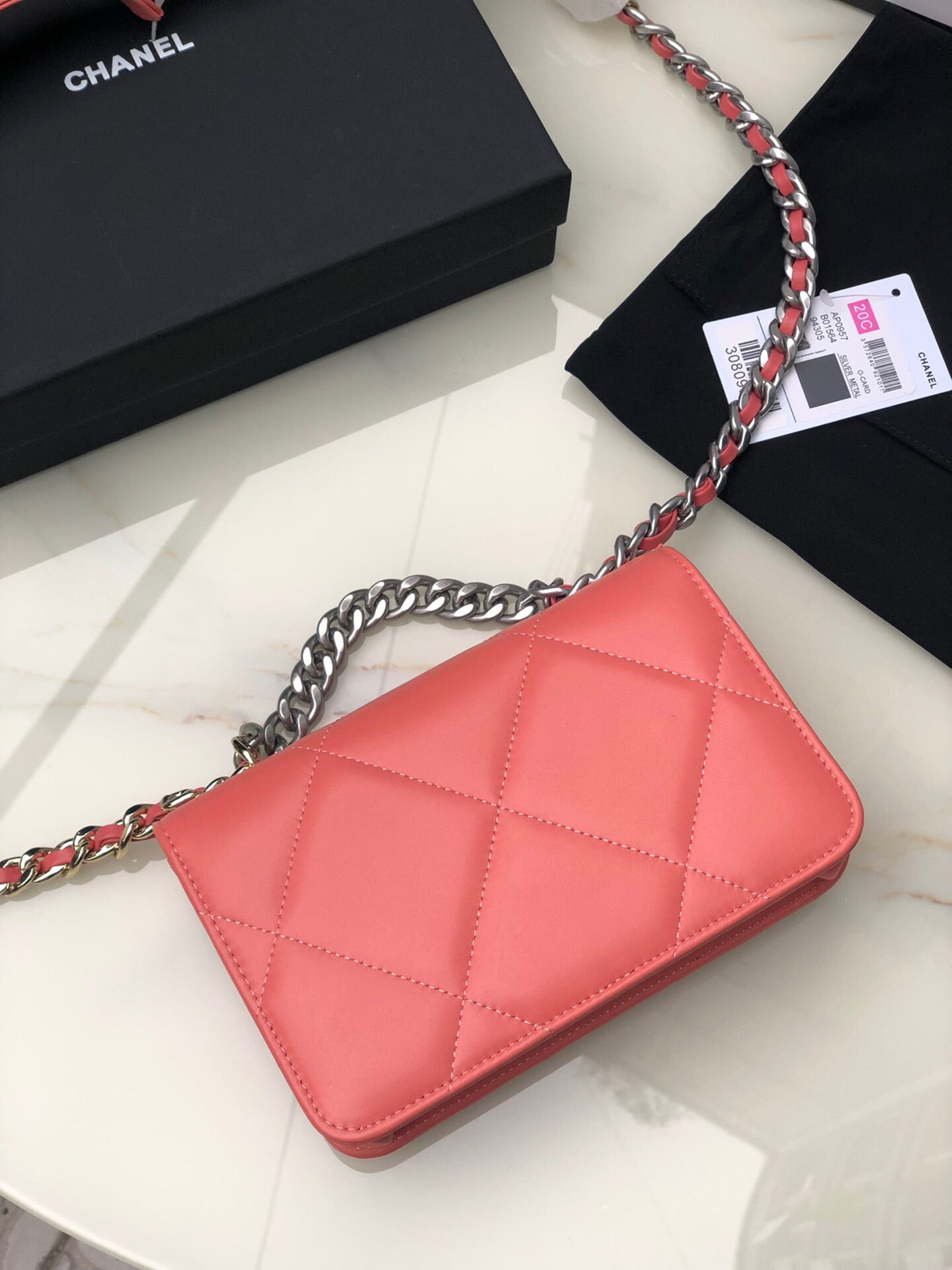 CHANEL 19 WALLET ON CHAIN 0957