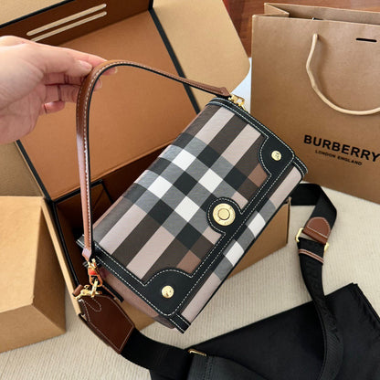 Burberry 古典的なパターン メッセンジャーバッグ ショルダーバッグ