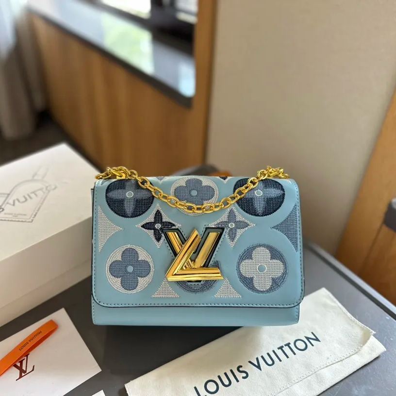 Louis Vuitton◇ネオクラシカルなツイストミディアムバッグの登場です