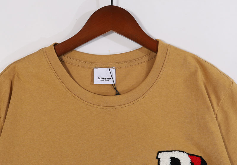 【Burberry】男女兼用、ご好評に付き再入荷！