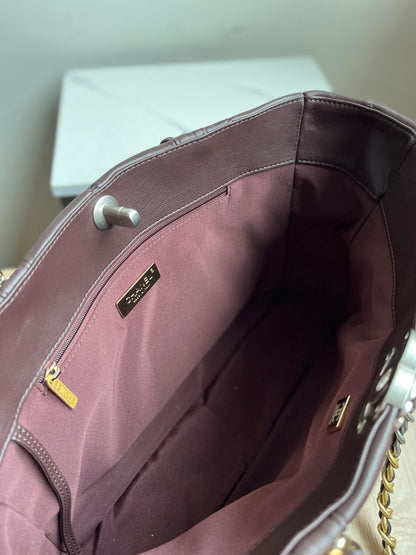 CHANEL 19 SHOPPING BAG 3360