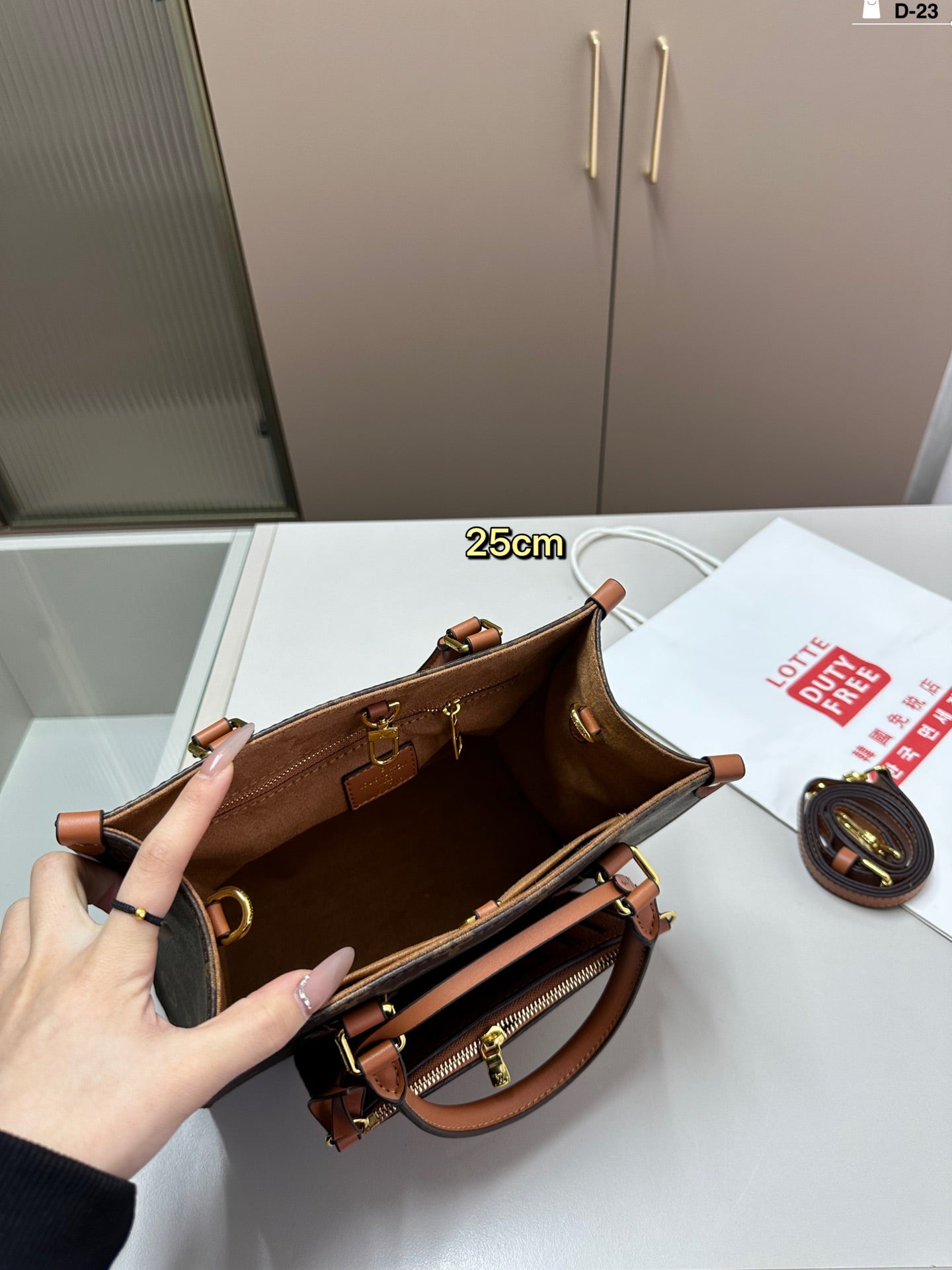 Louis Vuitton(ルイヴィトン) コストパフォーマンスの王様 onthego マミーバッグ 新モデル発売
