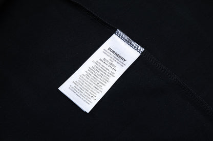 🔥2 つのうち 1 つが無料になります🔥🔥【BURBERRY 公式旗艦店】バーバリー Tシャツ ご好評に付き再入荷！