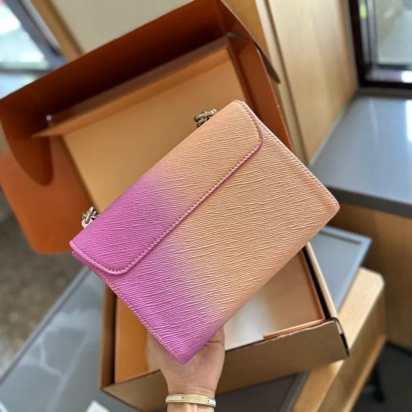 Louis Vuitton 最新注目のツイストデニム