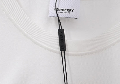 【Burberry】男女兼用、ご好評に付き再入荷！