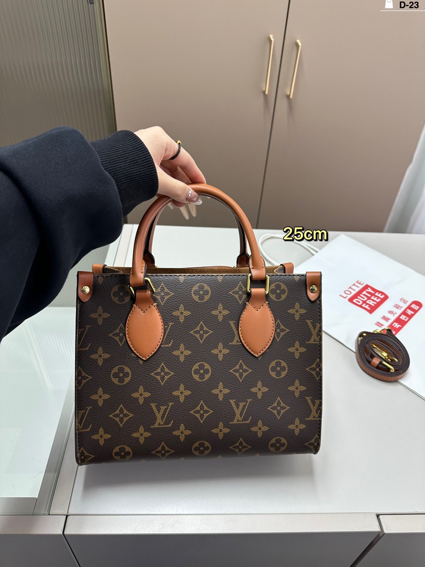 Louis Vuitton(ルイヴィトン) コストパフォーマンスの王様 onthego マミーバッグ 新モデル発売