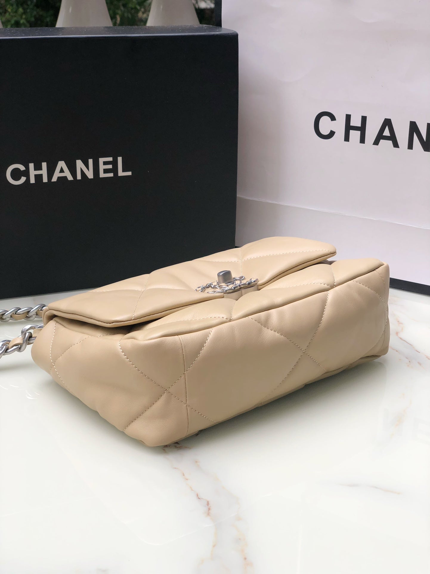 Chanel 19 small 1160