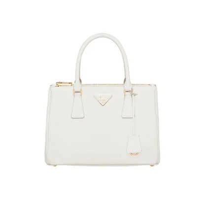 STORY雑誌掲載！高垣麗子さん愛用の新作バッグが登場！PRADA ガレリア スモール スクエア バッグ！！まさに「今」持ちたい！