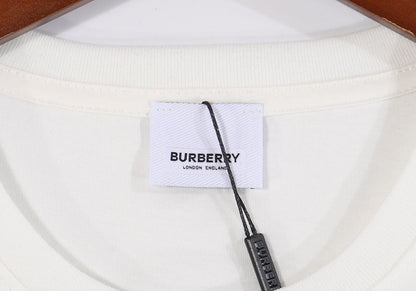 【Burberry】男女兼用、ご好評に付き再入荷！